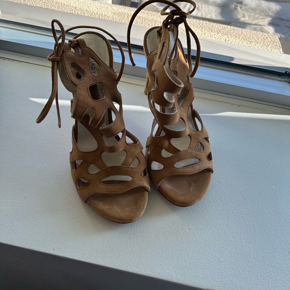 Stuart Weitzman  Women's Tan Gladiator Sandals